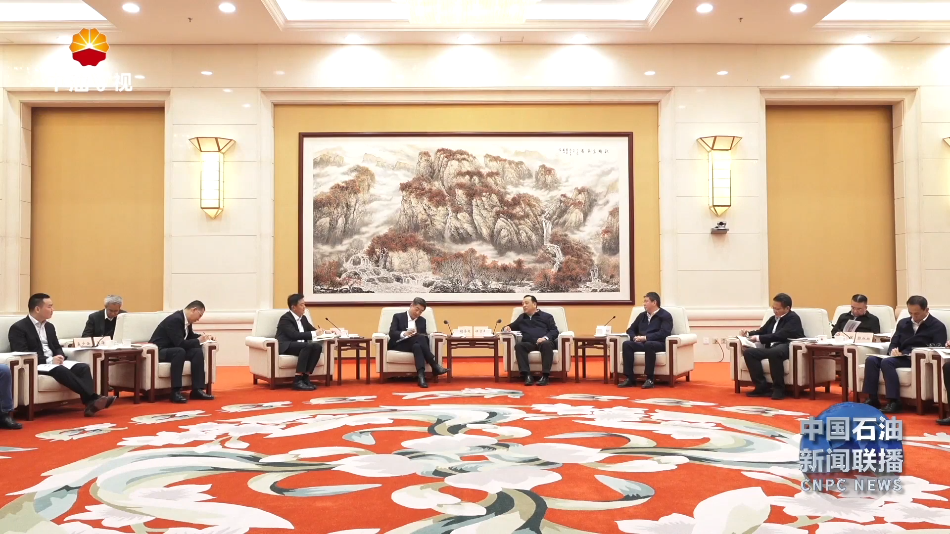 侯启军会见华为公司轮值董事长胡厚崑